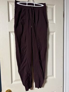 Lululemon dance studio jogger